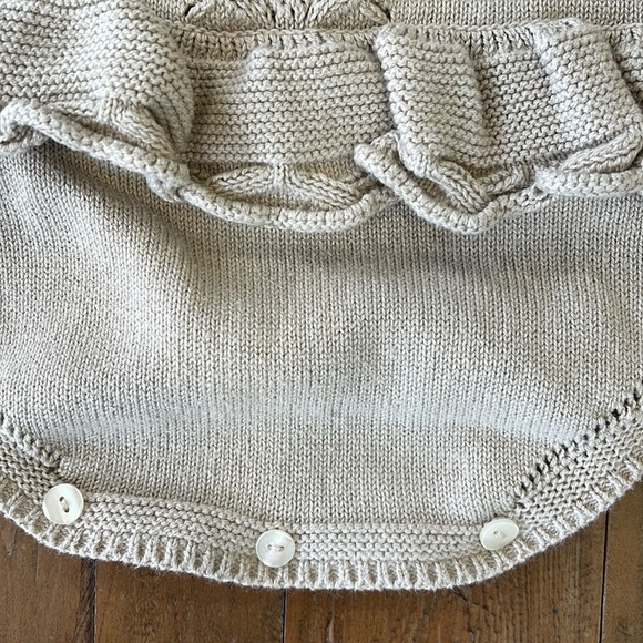 Max ilusion Spanish beige sleeveless knit sunsuit Romper - Picture 2 of 6